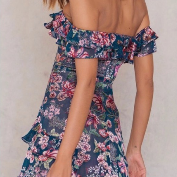 For love and lemons flora off the shoulder Dress - Picture 3 of 8